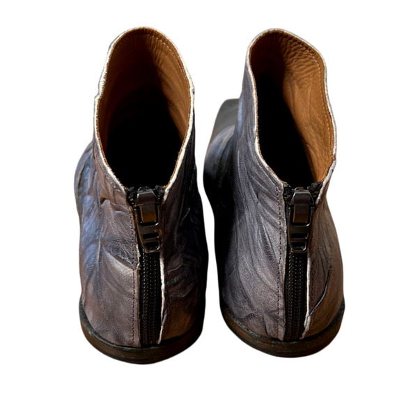 SOLD Woman's 8 Leather Shade Ankle Boots Flat Comfort Walking Shoes Gray 38.5 - Picture 4 of 6